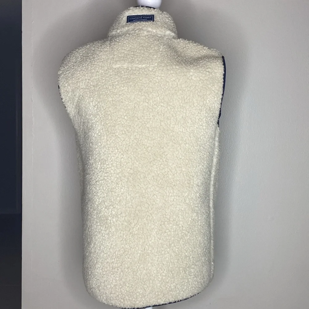 Vineyard Vines Cream Sherpa Vest with Navy Trim